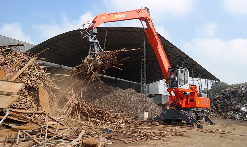轮胎抓钢机、抓料机.jpg 轮胎抓钢机、抓料机.jpg