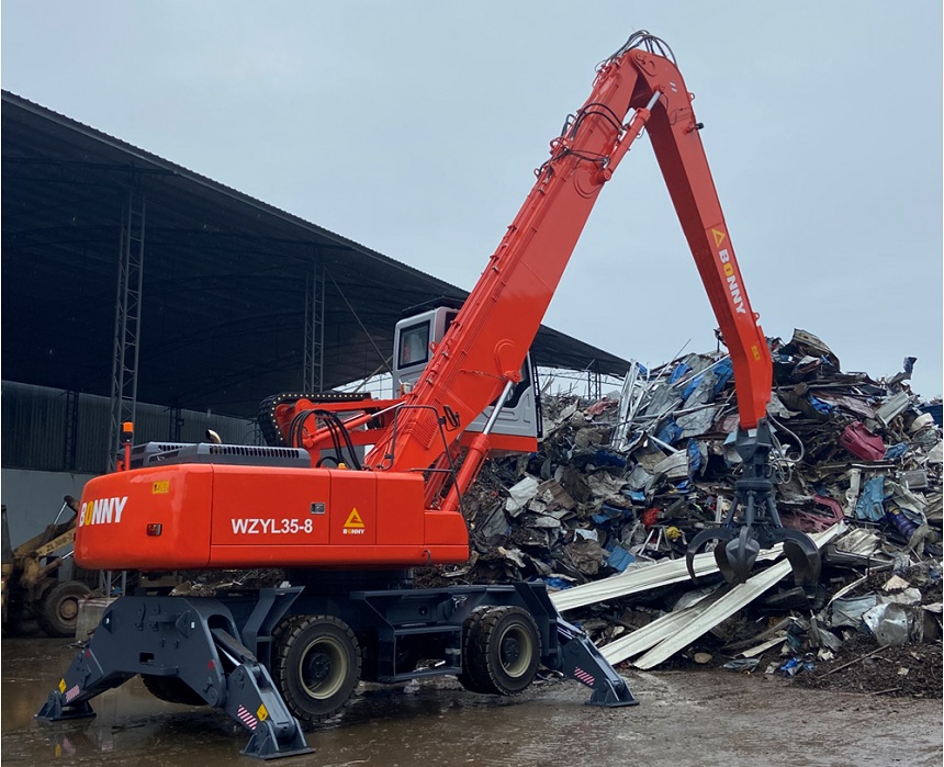 轮胎式抓料机.jpg 轮胎式抓料机.jpg