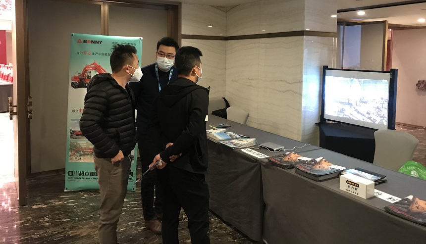 报废汽车拆解机展会.jpg 报废汽车拆解机展会.jpg