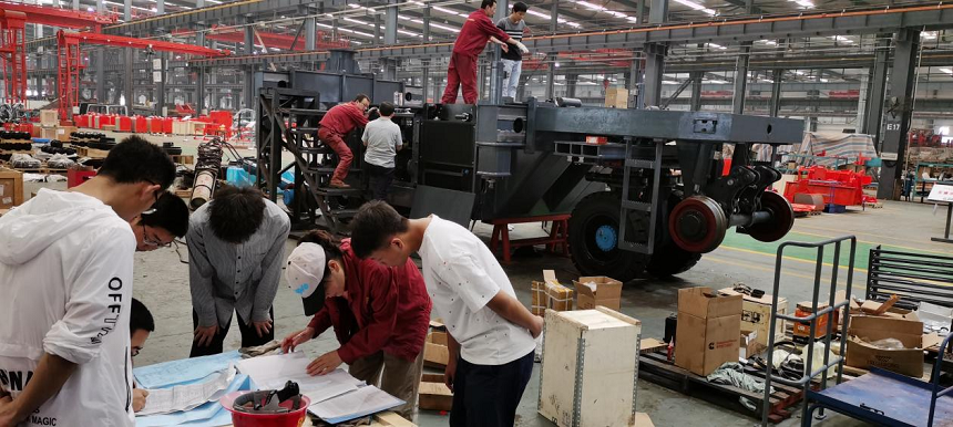 j9.com创新团队在研讨.png j9.com创新团队在研讨.png