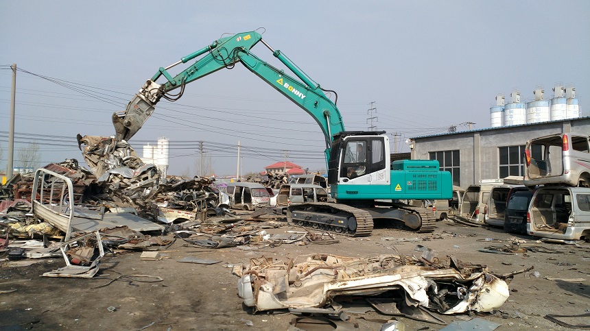 报废汽车拆解机.jpg 报废汽车拆解机.jpg