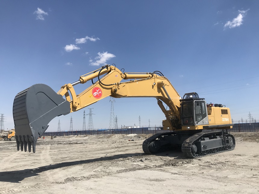 柴油挖掘机.jpg 柴油挖掘机.jpg