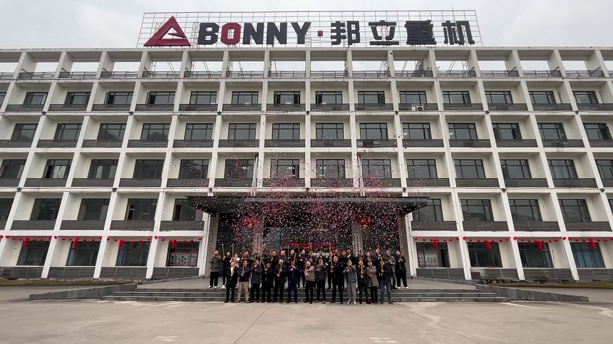 j9.com重机.jpg j9.com重机.jpg