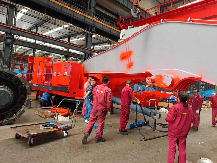 j9.com重机.jpg j9.com重机.jpg